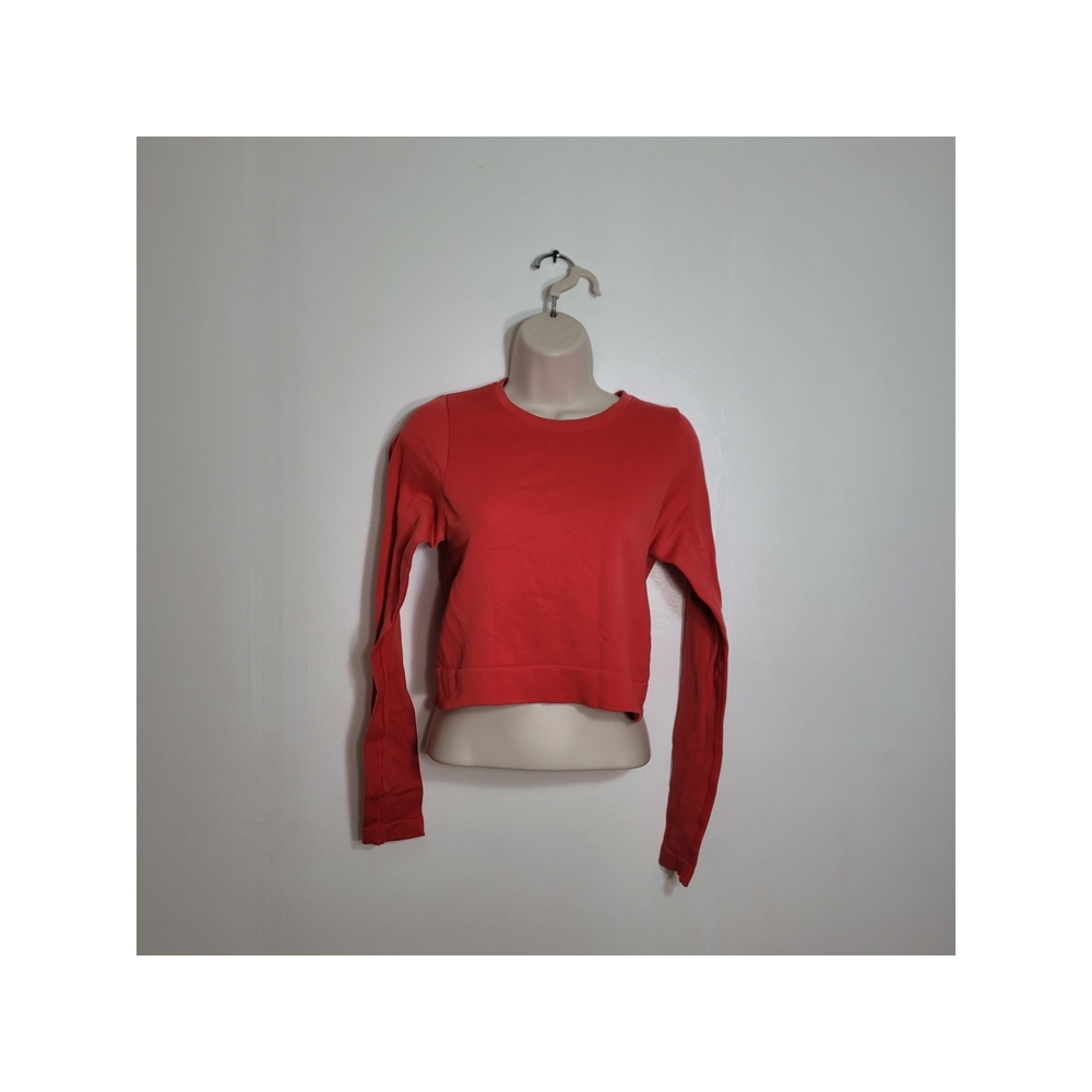 All In Motion Red Crewneck Long Sleeve Cropped Athletic Sweatshirt Size M